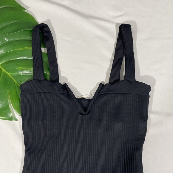 NEW L Space [ 4‎ ] Pointelle Rib Cha Cha One Piece Swimsuit in Black - Picture 5 of 11